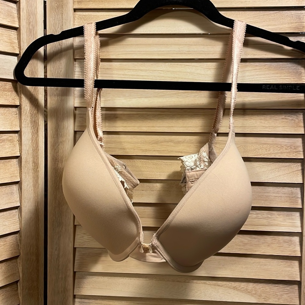 Wacoal Embrace Lace push up Beige Bra